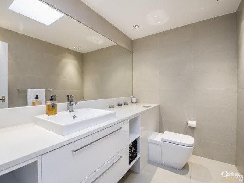 44 Ulundri Drive, Castle Hill NSW 2154