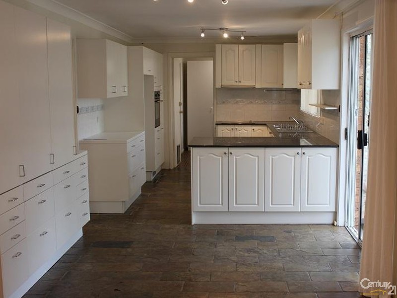 6 Brady Pl, Kellyville NSW 2155