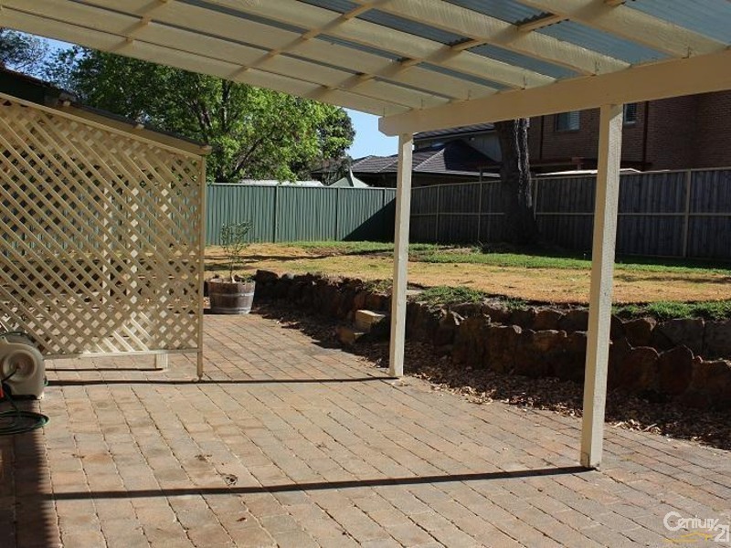 6 Brady Pl, Kellyville NSW 2155