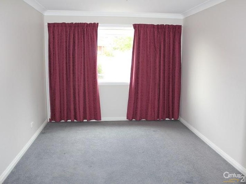 32 Neale Ave, Cherrybrook NSW 2126