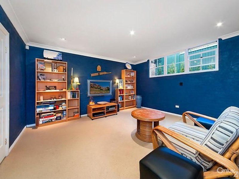 92 Oratava Ave, West Pennant Hills NSW 2125