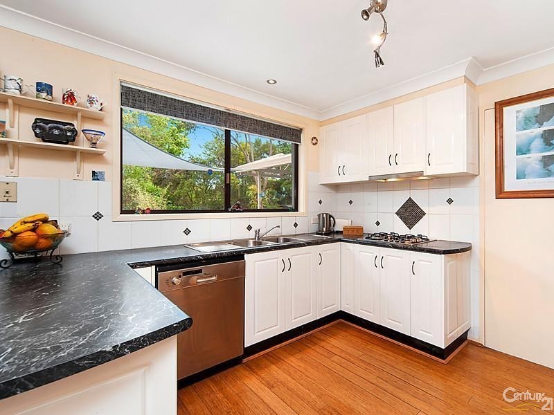 33 Dawes Avenue, Castle Hill NSW 2154