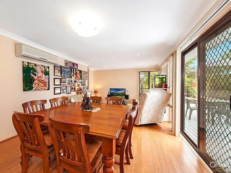 33 Dawes Avenue, Castle Hill NSW 2154