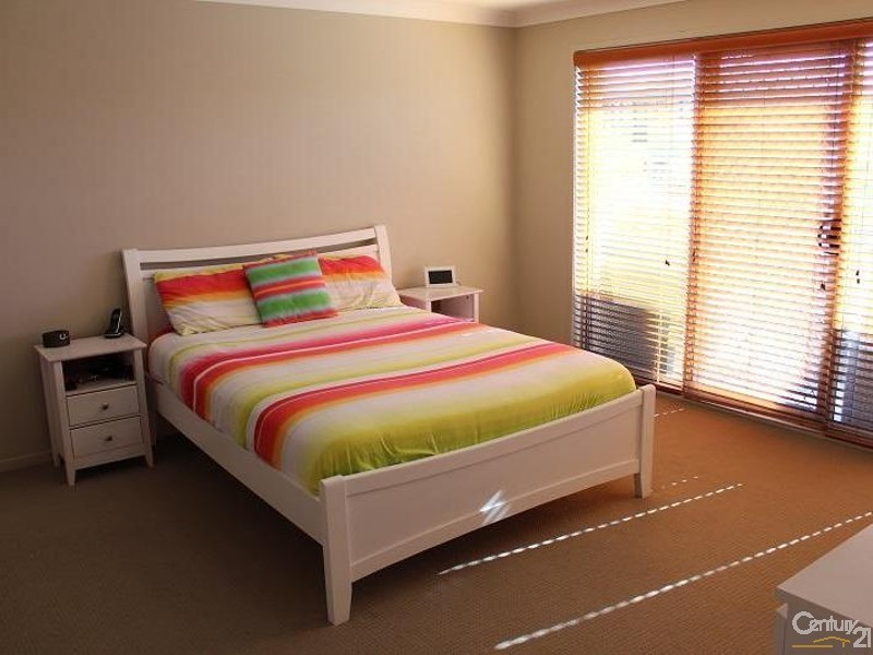 11 Adelong Parade, The Ponds NSW 2769