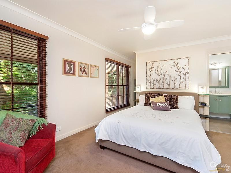 10 Greenvale Place, Castle Hill NSW 2154