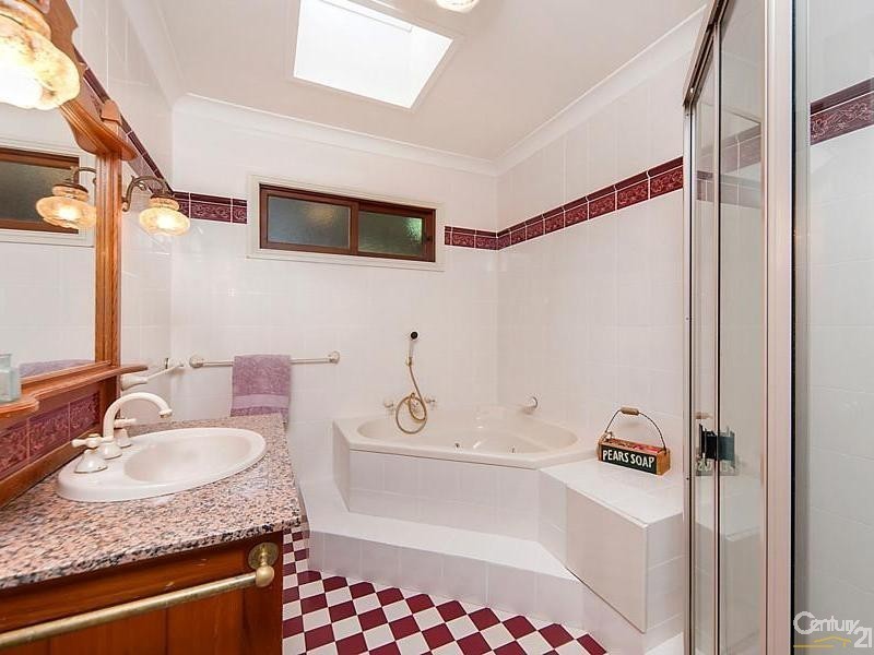 10 Greenvale Place, Castle Hill NSW 2154