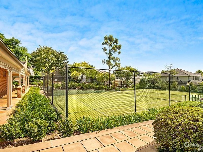 13 Goldfinch Crescent, Bella Vista NSW 2153
