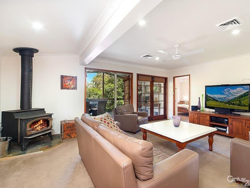 10 Greenvale Pl, Castle Hill NSW 2154