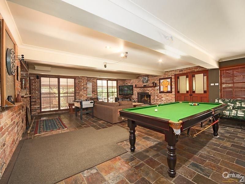 10 Greenvale Pl, Castle Hill NSW 2154