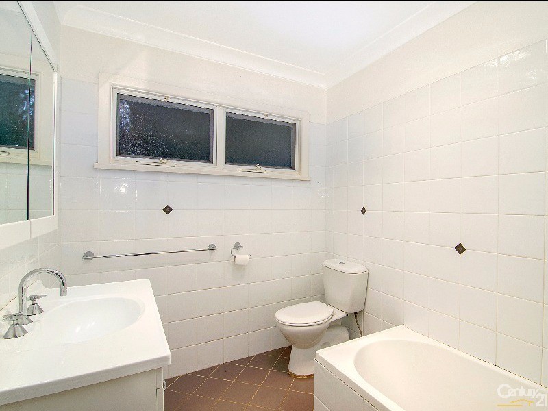 35 Sarah Cres, Baulkham Hills NSW 2153