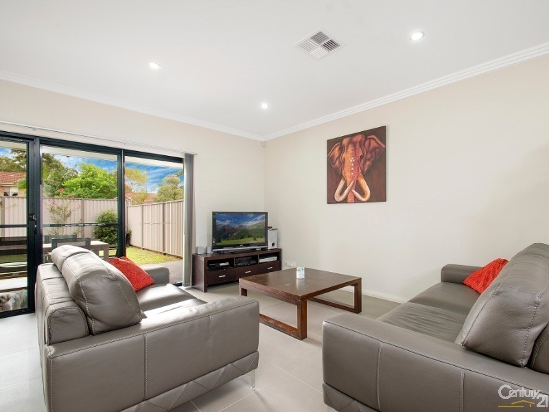15/9-17 Windermere Ave, Northmead NSW 2152