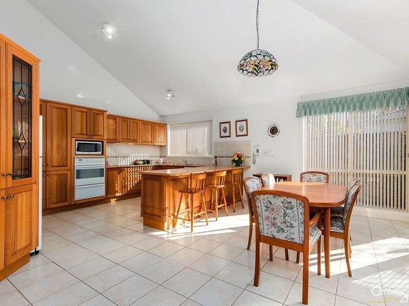 4 Kinnard Way, Kellyville NSW 2155