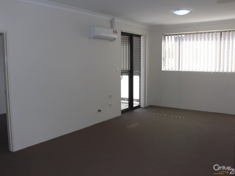 204/12-14 Howard Ave, Northmead NSW 2152