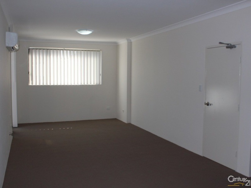 204/12-14 Howard Ave, Northmead NSW 2152