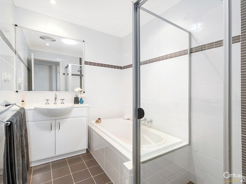 8/81 Hyde Avenue, Glenhaven NSW 2156