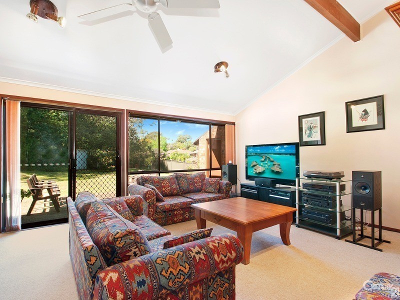 31 Dawes Ave, Castle Hill NSW 2154