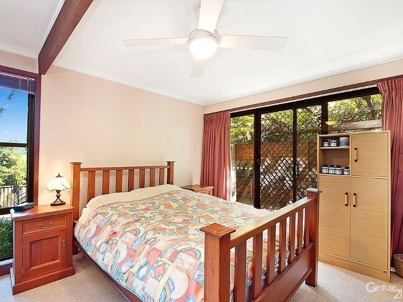31 Dawes Ave, Castle Hill NSW 2154