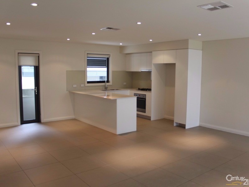 2/33-35 Windermere Ave, Northmead NSW 2152