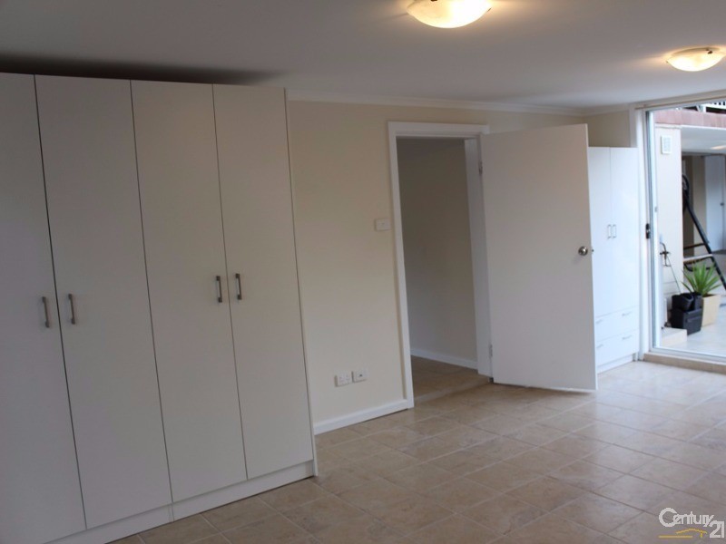 1/180 Old Northern Rd, Castle Hill NSW 2154