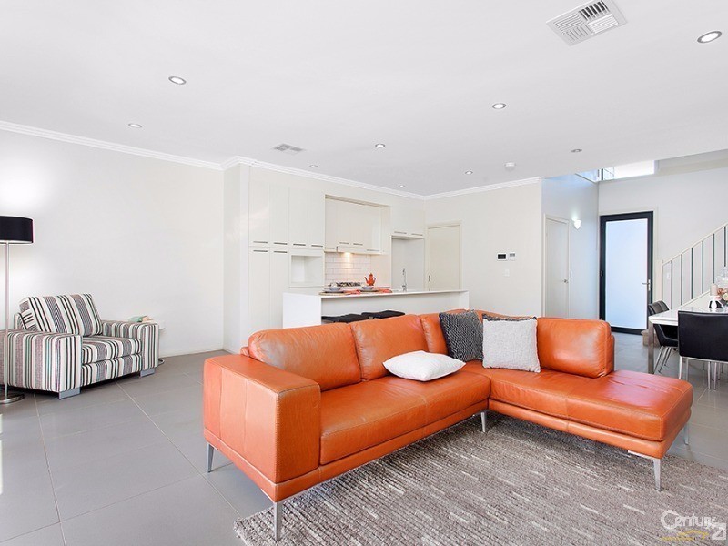 9-17 Windermere Avenue, Northmead NSW 2152