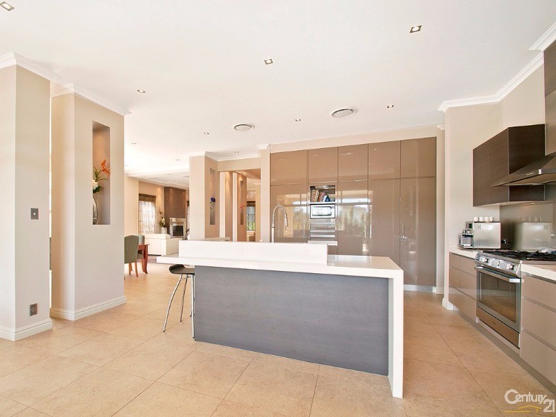 21 Brae Pl, Castle Hill NSW 2154