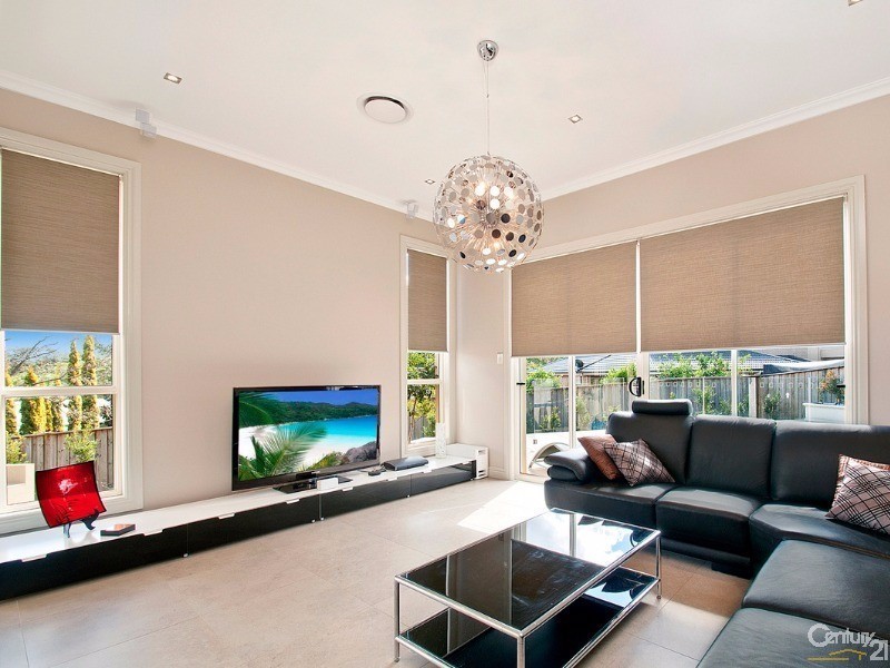 21 Brae Pl, Castle Hill NSW 2154