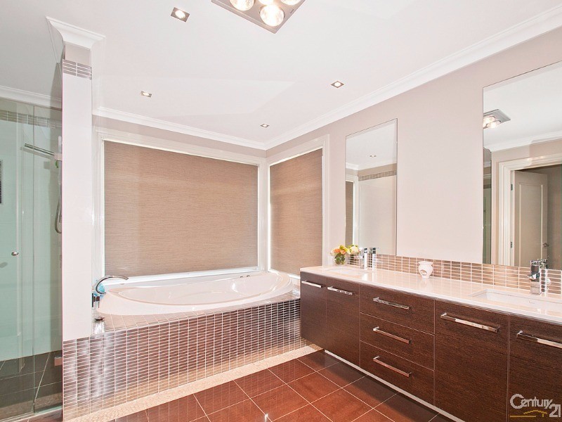 21 Brae Pl, Castle Hill NSW 2154