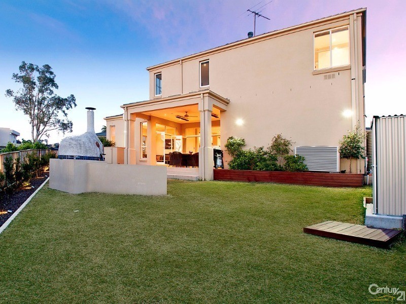 21 Brae Pl, Castle Hill NSW 2154