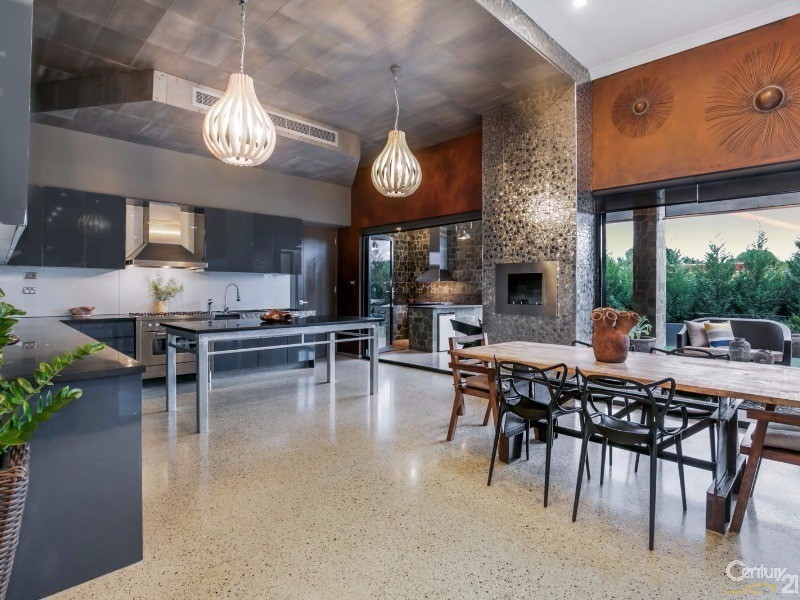 104 Edgewater Drive, Bella Vista NSW 2153