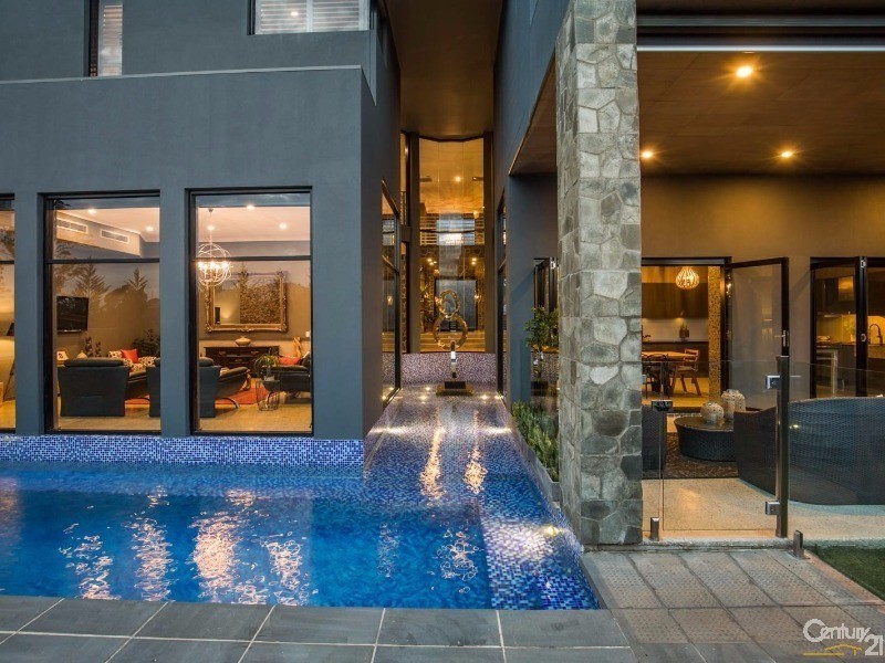 104 Edgewater Drive, Bella Vista NSW 2153