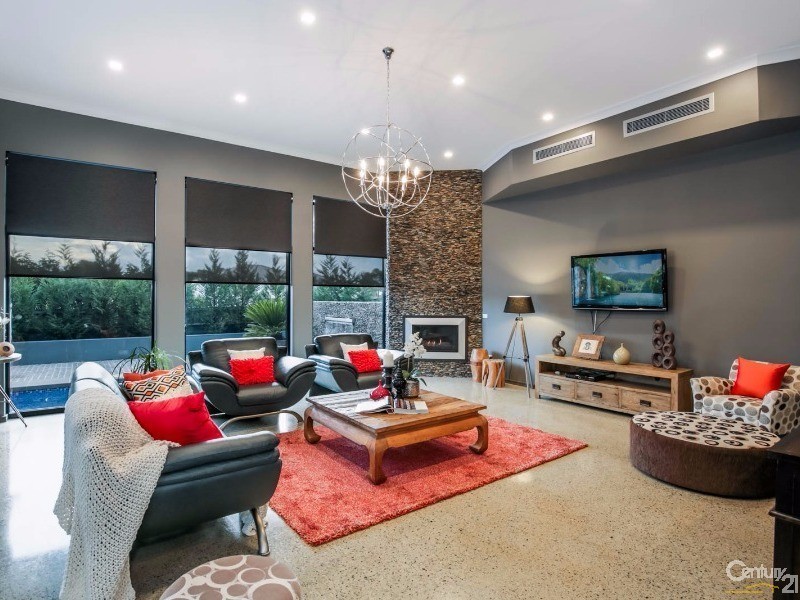 104 Edgewater Drive, Bella Vista NSW 2153