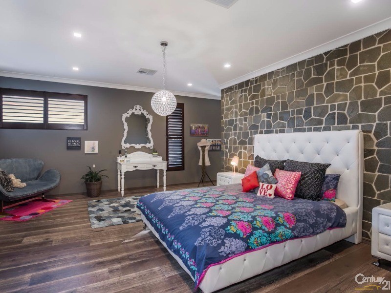 104 Edgewater Drive, Bella Vista NSW 2153