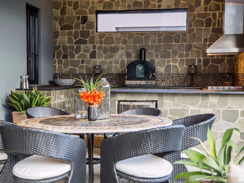 104 Edgewater Drive, Bella Vista NSW 2153