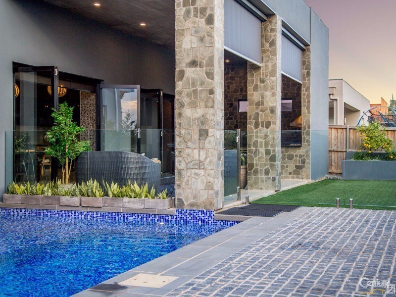 104 Edgewater Drive, Bella Vista NSW 2153