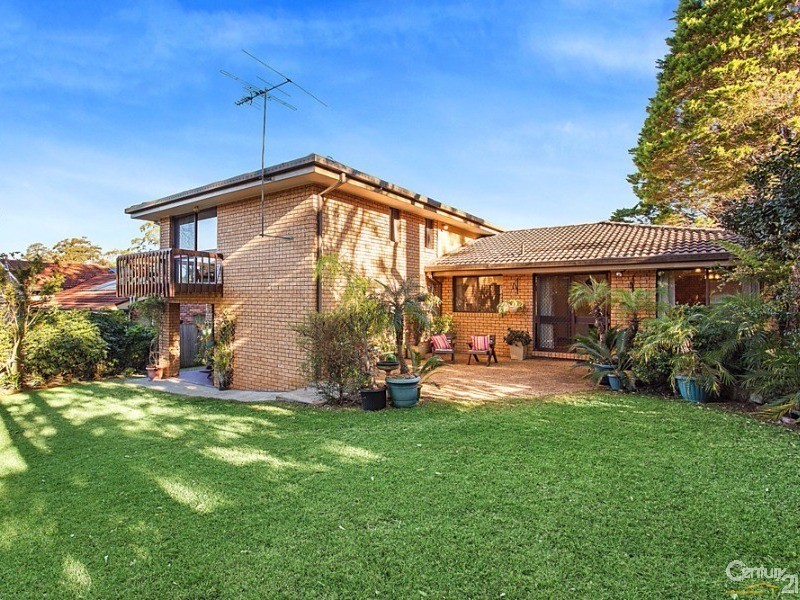 8 Paxton Cres, Cherrybrook NSW 2126