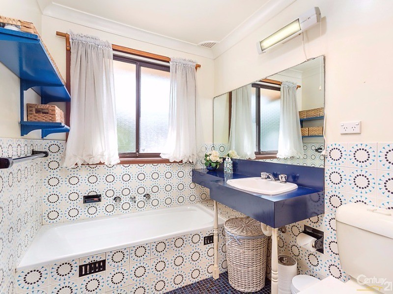 7 Holburn Crescent, Kings Langley NSW 2147