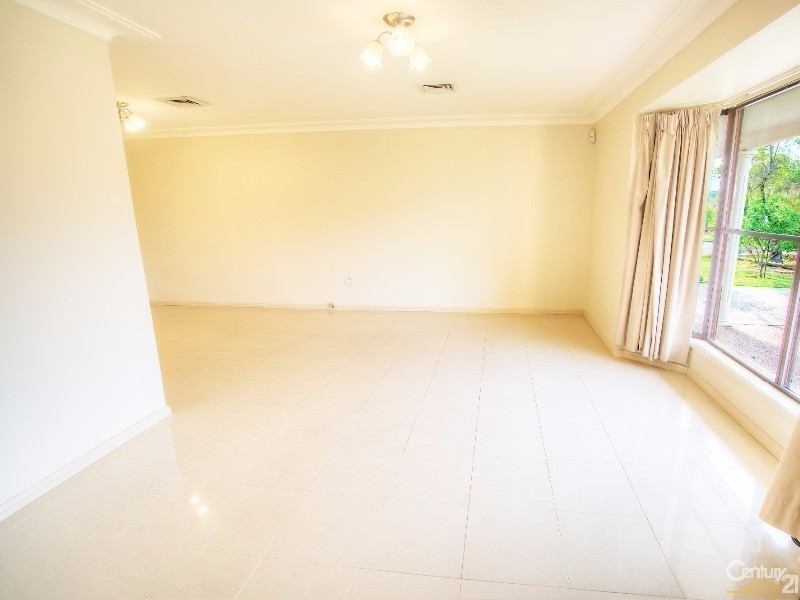 21 Radiata Ave, Baulkham Hills NSW 2153