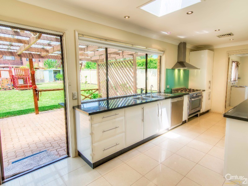 21 Radiata Ave, Baulkham Hills NSW 2153