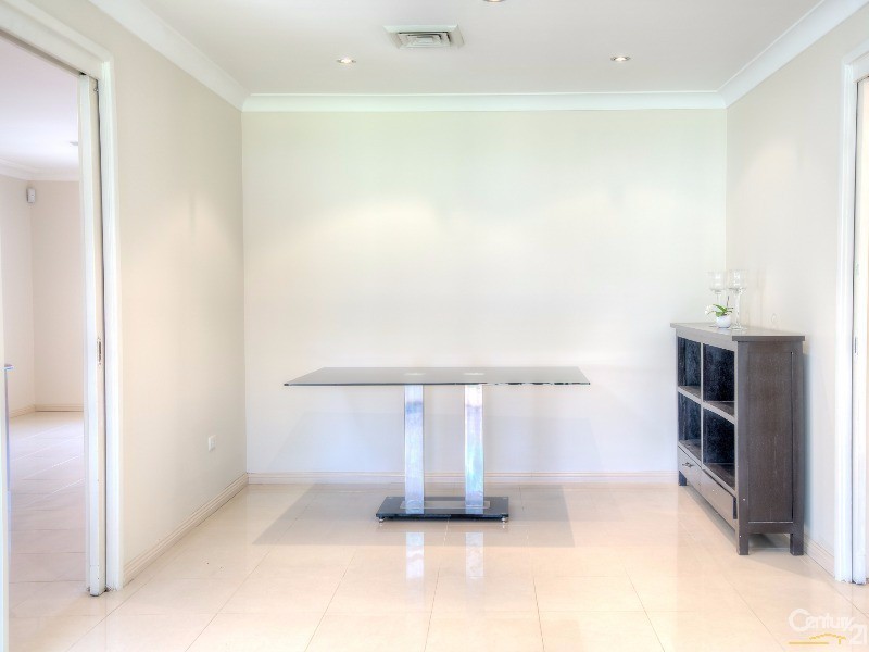 21 Radiata Ave, Baulkham Hills NSW 2153