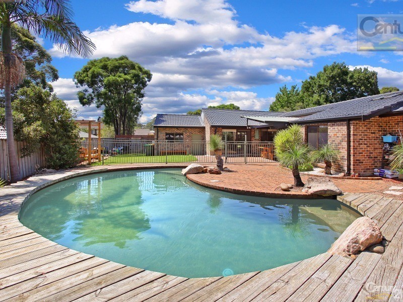 4 Wychwood Place, Castle Hill NSW 2154
