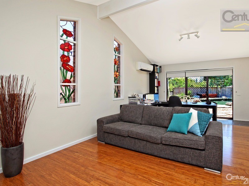 4 Wychwood Place, Castle Hill NSW 2154