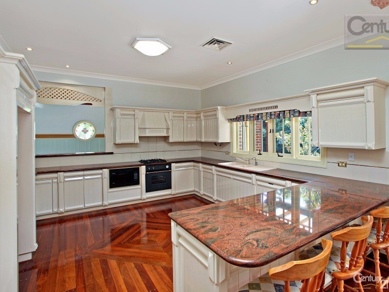 30 Redwood Close, Castle Hill NSW 2154