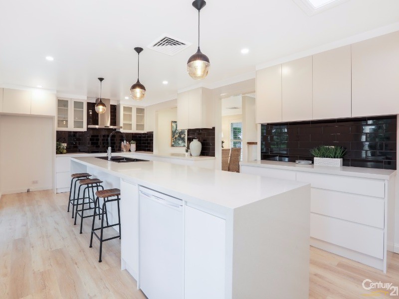 35 Lockhart Avenue, Castle Hill NSW 2154