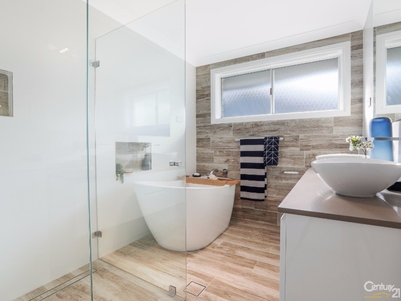 35 Lockhart Avenue, Castle Hill NSW 2154