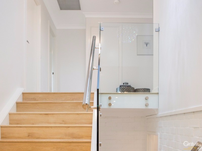 35 Lockhart Avenue, Castle Hill NSW 2154