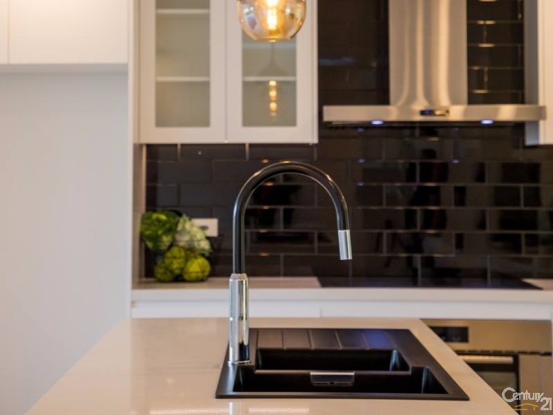 35 Lockhart Avenue, Castle Hill NSW 2154