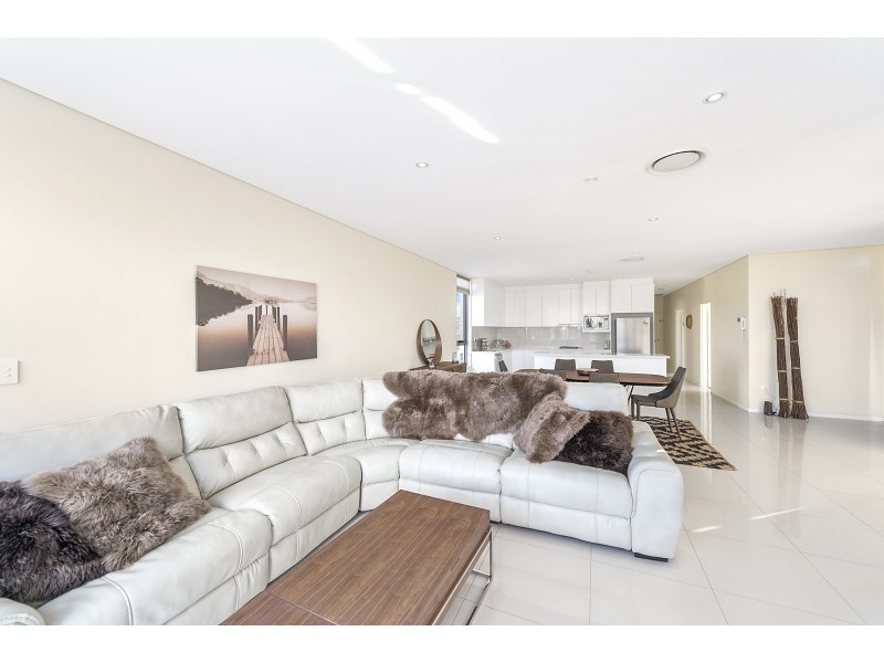 17/7 Harrington Avenue, Castle Hill NSW 2154