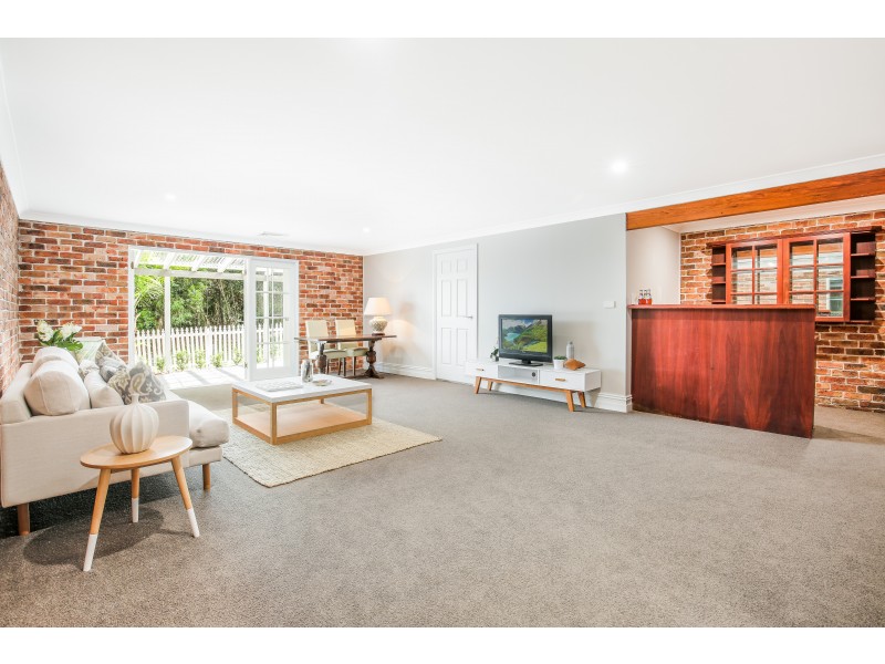 35 Amberwood Way, Castle Hill NSW 2154