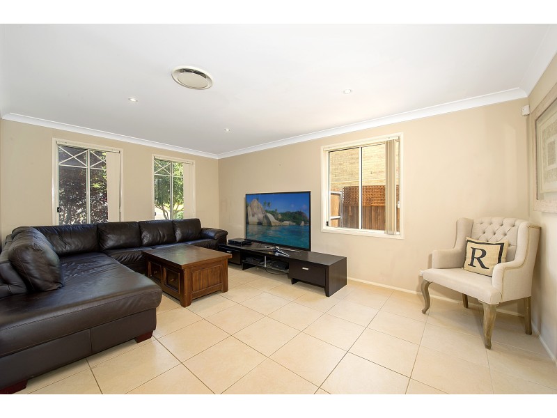 8 Redgum Crescent, Beaumont Hills NSW 2155