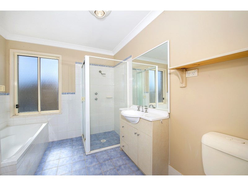 8 Redgum Crescent, Beaumont Hills NSW 2155